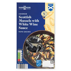 Cooked Scottish Mussels with White Wine Sauce