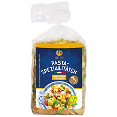 Specialità di pasta del sud Italia, orecchiette tricolori