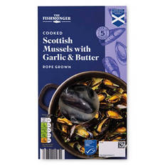 Cooked Mussels with Garlic & Butter