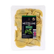 Mezzelune, pesto al basilico