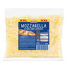 Mozzarella gerieben