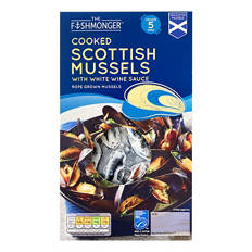 Cooked Scottish Mussels with White Wine Sauce