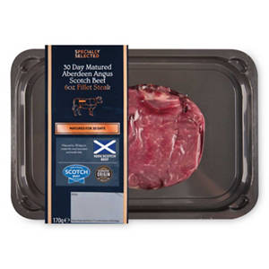 100% Scotch Beef 30 Day Matured Aberdeen Angus 6oz Fillet Steak