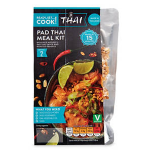 Blue Dragon Authentic Pad Thai Noodle Meal Kit 265g