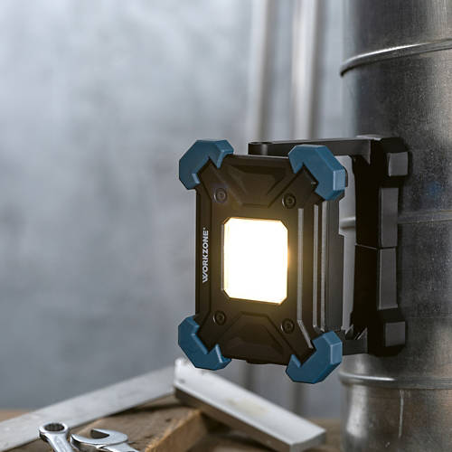 Életmód 1, Akkus LED-reflektor