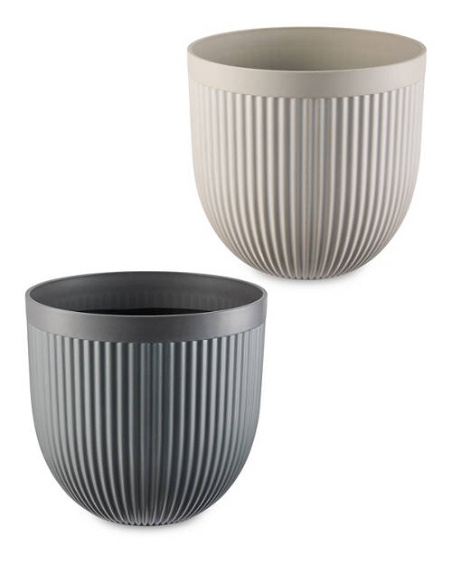 Group 1, Medium Ribbed Planter