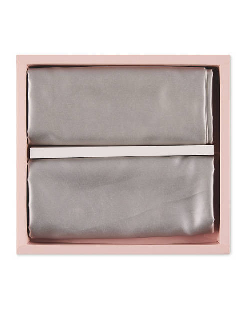 Front shot 2, Satin Gift Set