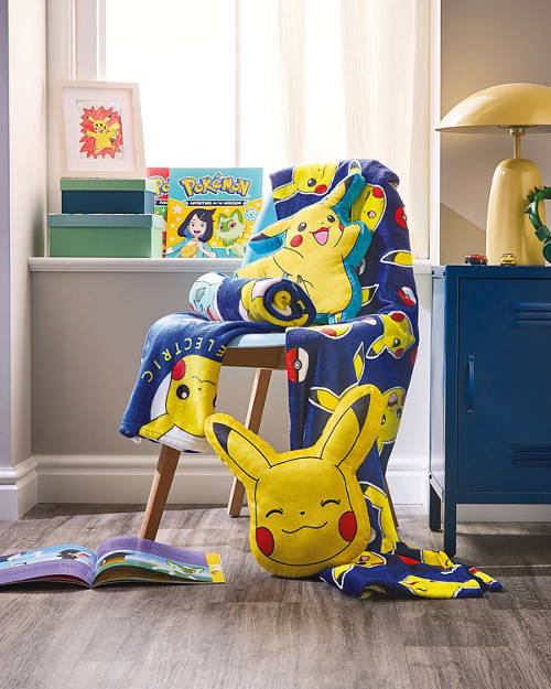 Lifestyle 1, Character Throw