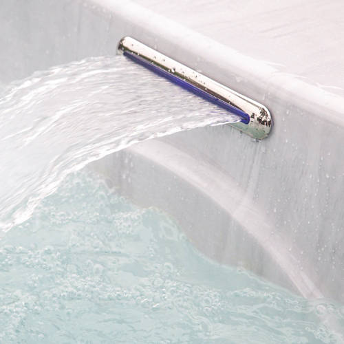 Details 3, White Marble Outdoor Whirlpool inkl. Treppe und Thermoabdeckung