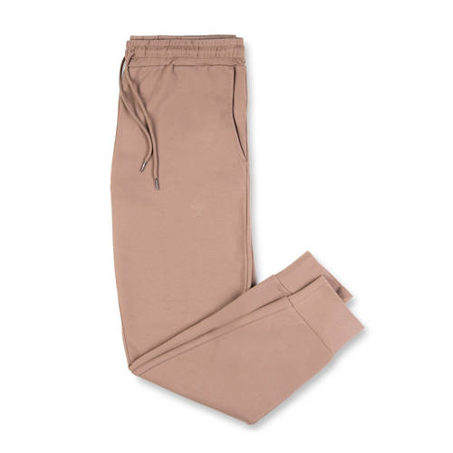 Podrobnosti 2, Komplet ženskih oblačil