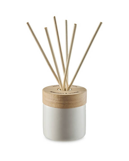 Details 1, Scenic Escapes Candle /Reed Diffuser