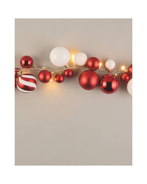 Details 1, LED Bauble Garland/Wreath