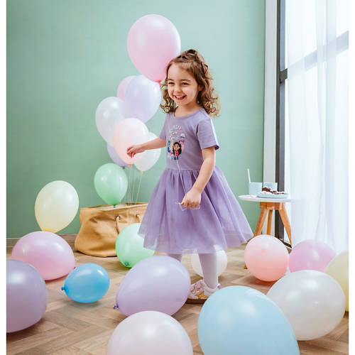 Življenjski slog 1, Otroška licenčna obleka