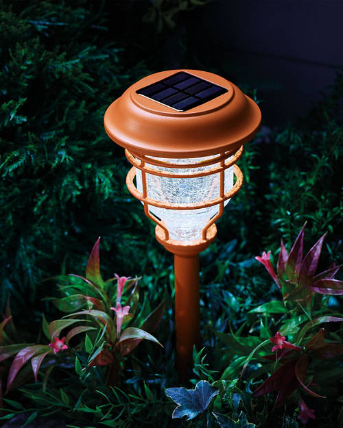 Lifestyle 1, Solar Crackle Stake Light