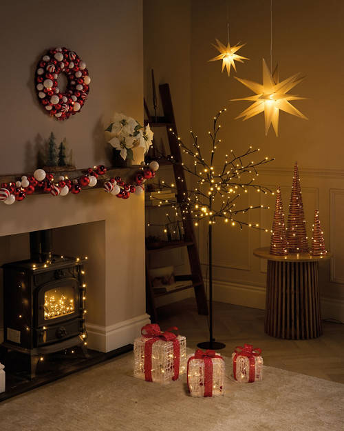 Lifestyle 1, LED Obelisks