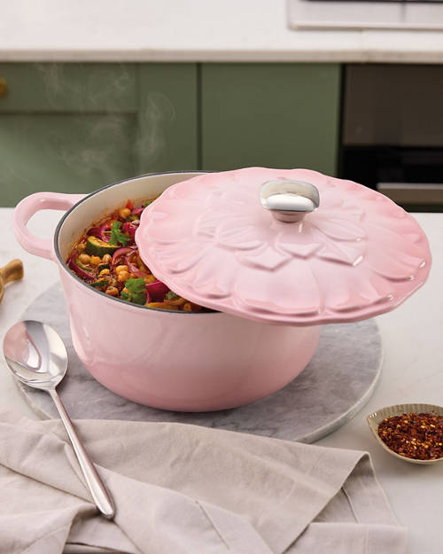 Lifestyle 1, Cast Aluminium Assortment Medium