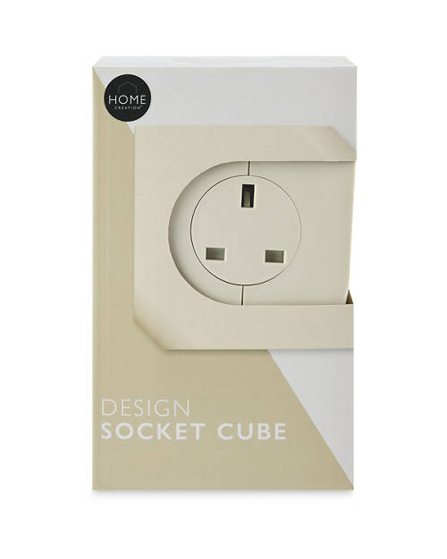 Front shot 2, Socket Cube with USB