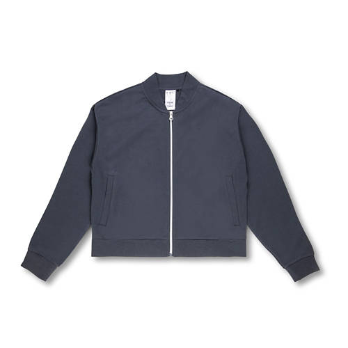 Podrobnosti 1, Komplet ženskih oblačil