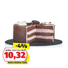 Sveža sadna torta, črni gozdiček