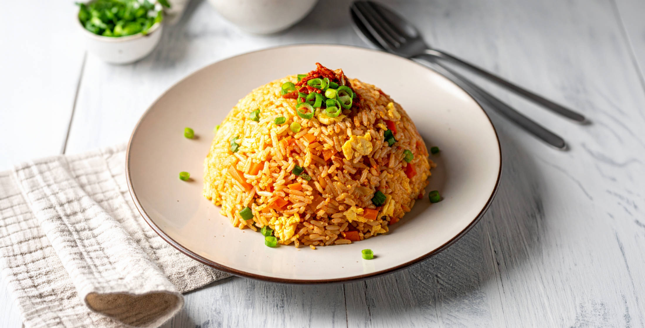 Serviervorschlag: Gebratener Reis mit NUR NUR NATUR Kimchi